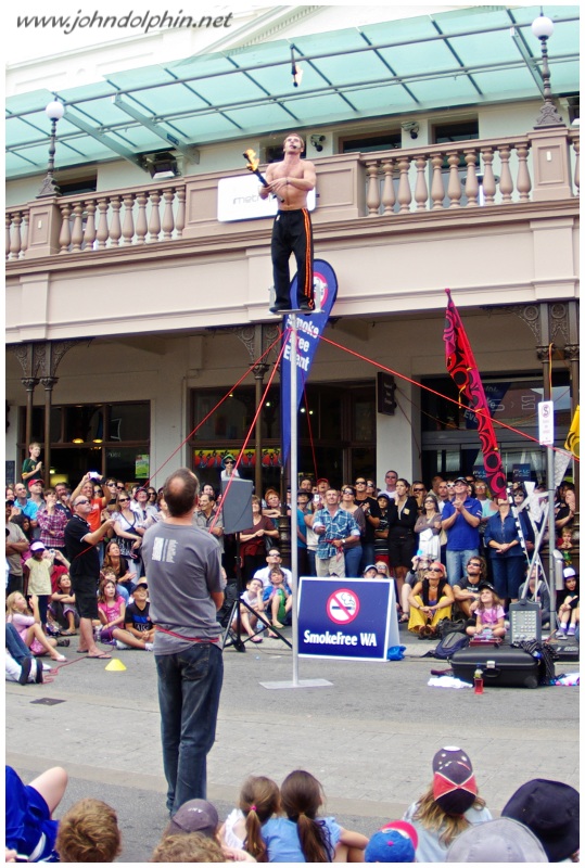 street performer - fisheye